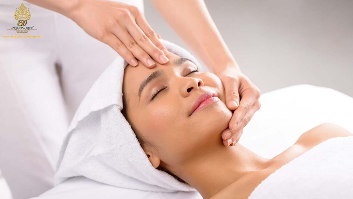 Massage trán chống nếp nhăn Massage trán chống nếp nhăn